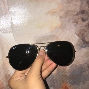 Authentic ray bans w/ case! Avatar lrg metal 62/14